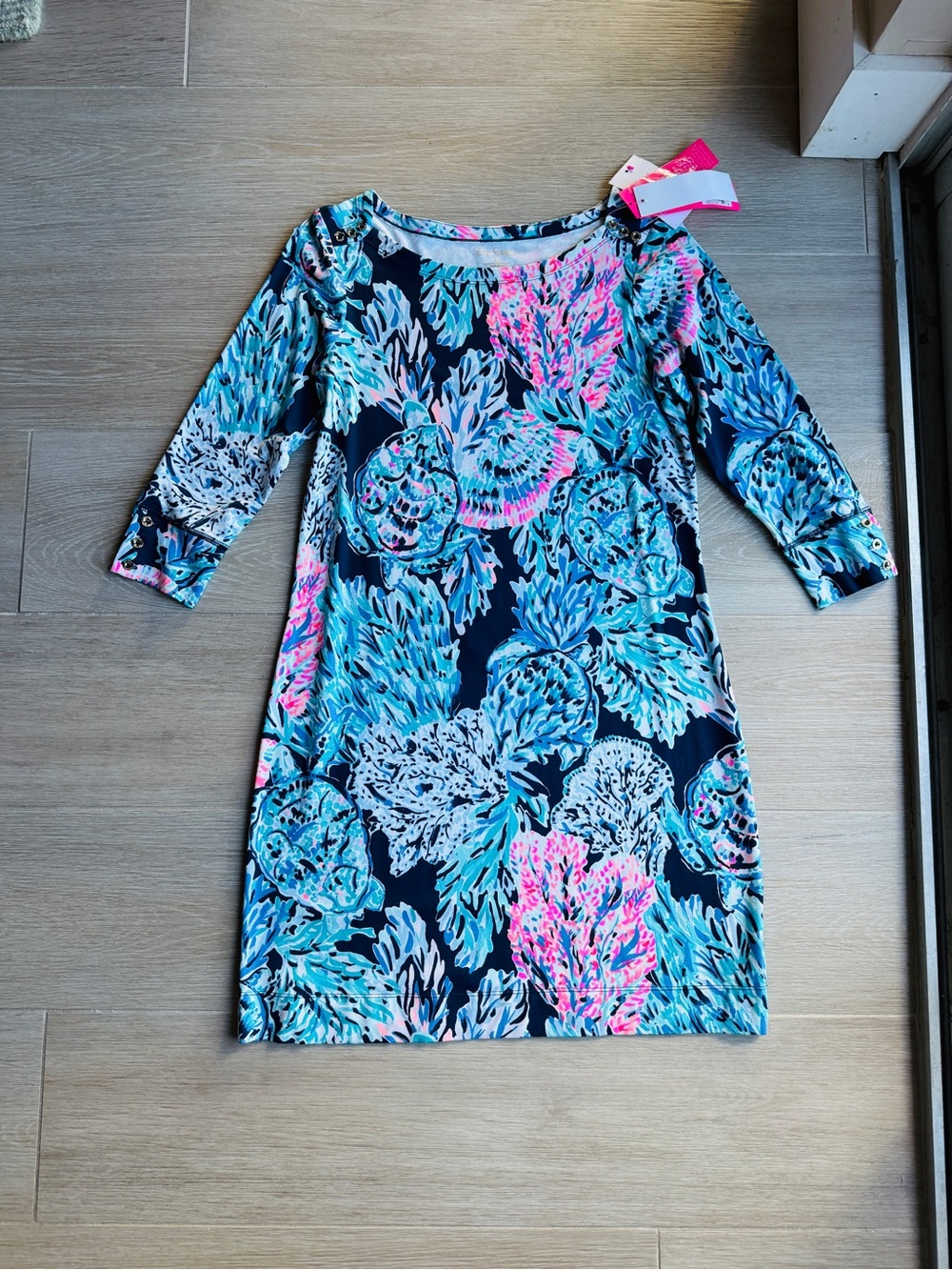 Lilly Pulitzer UPF50+ Sophie Dress with Bright Floral Print - Picture 2 of 11